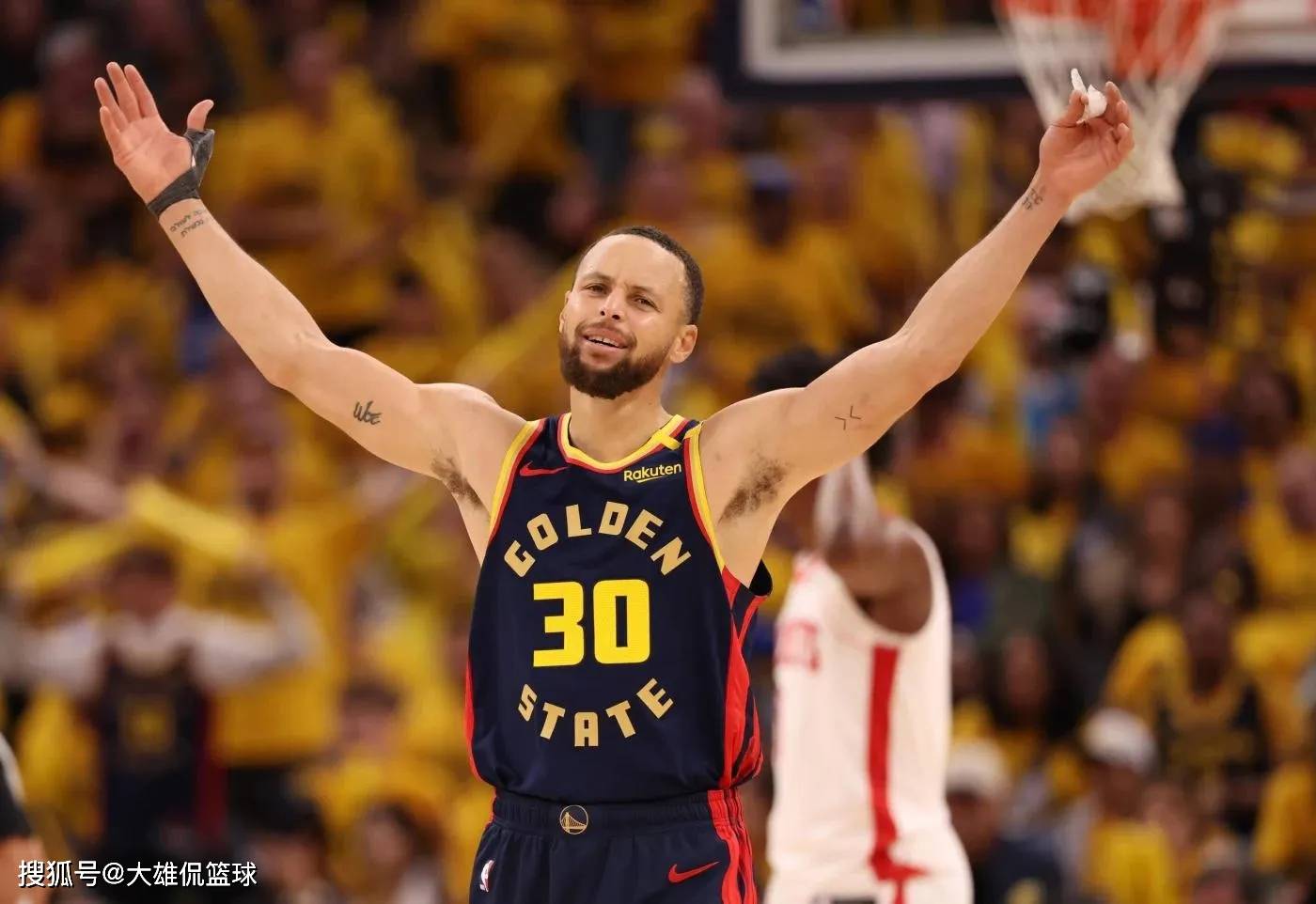 AYX爱游戏中国库里官方宣布出色防守新规，澳大利亚队引发争议！赛场气氛高涨的简单介绍