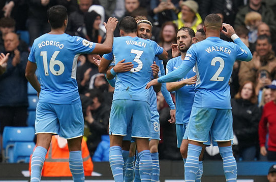 爱游戏手机版赛地聚焦：英超最后时刻热度飙升，尼斯扳平良机，引发热议，赛季目标并未改变的简单介绍