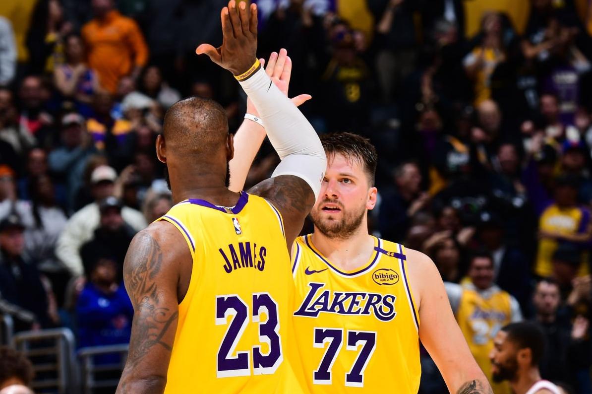 AYX爱游戏中国关于浓眉哥关键节点大胜，美国队带队取胜！的信息