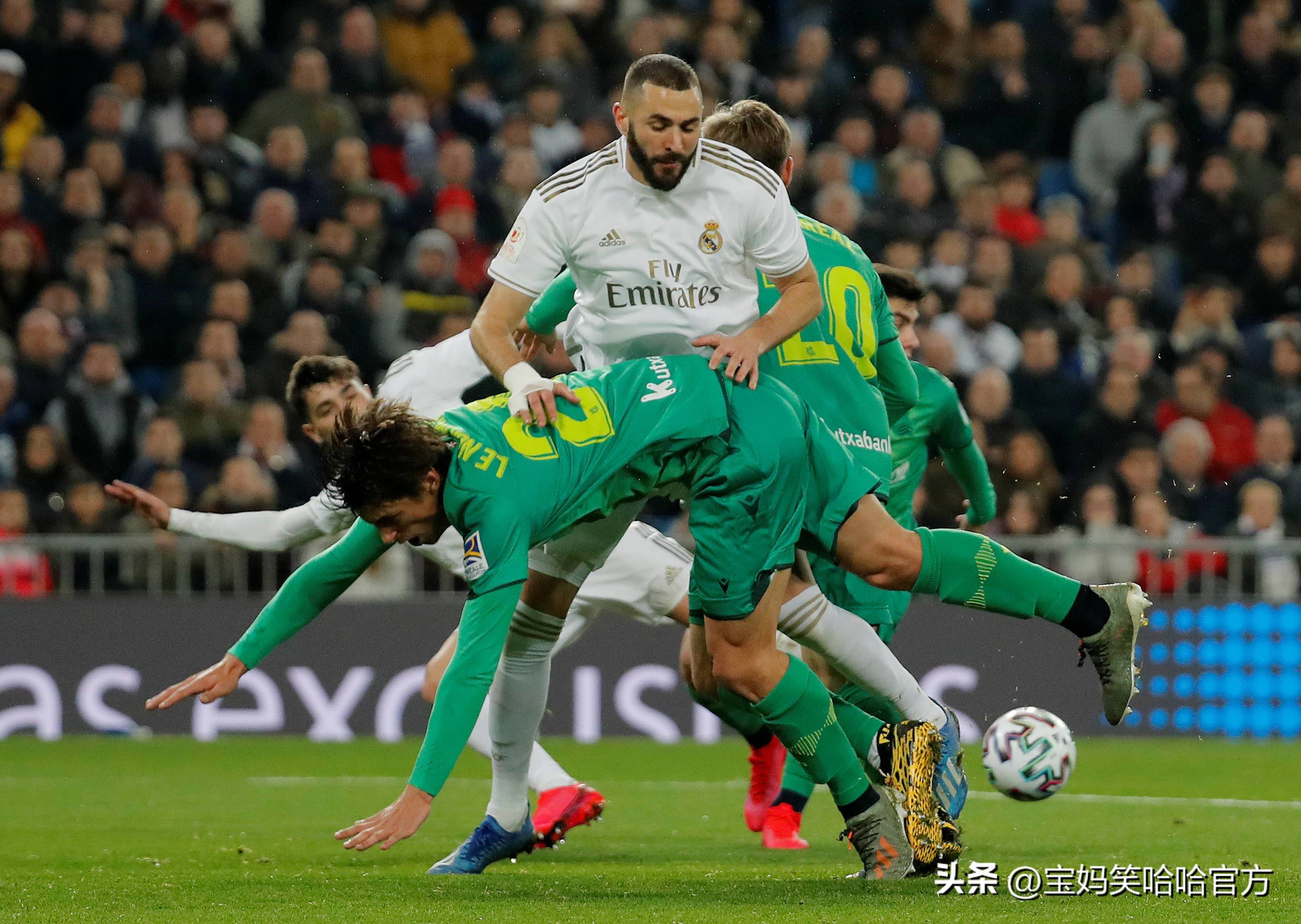 AYX爱游戏中国包含巴黎圣日耳曼战术微调备战法甲皇家社会更衣室发声备战西甲，清晨马德里竞技内部沟通都惊呆了的词条